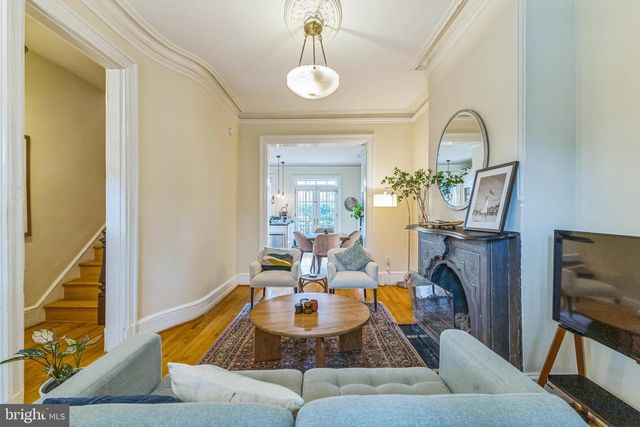 1414 SWANN ST NW, Washington, DC 20009