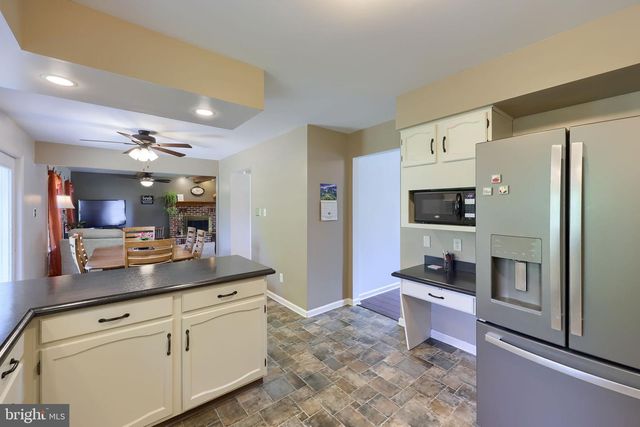 3474 CRYSTAL LN, Lancaster, PA 17601