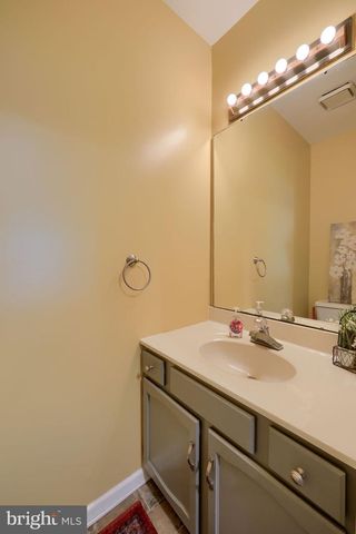 3474 CRYSTAL LN, Lancaster, PA 17601