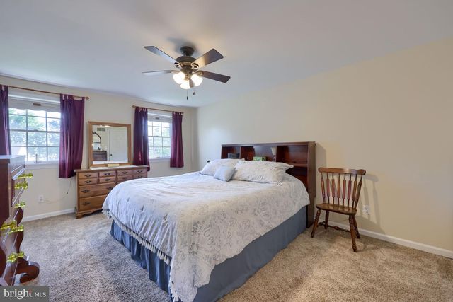 3474 CRYSTAL LN, Lancaster, PA 17601