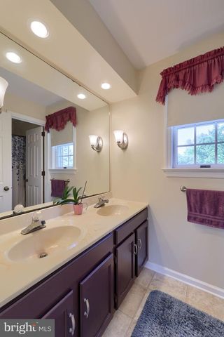 3474 CRYSTAL LN, Lancaster, PA 17601