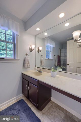 3474 CRYSTAL LN, Lancaster, PA 17601