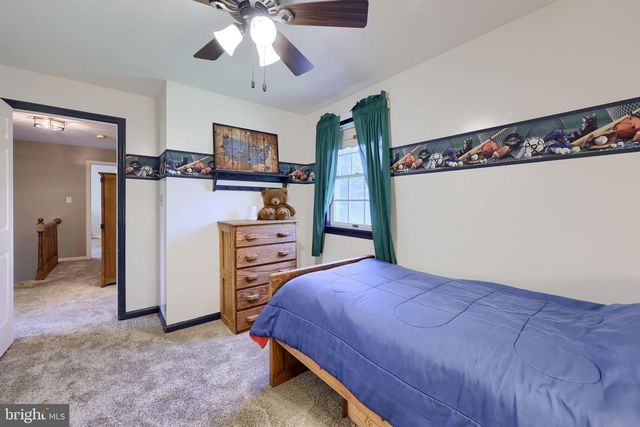 3474 CRYSTAL LN, Lancaster, PA 17601
