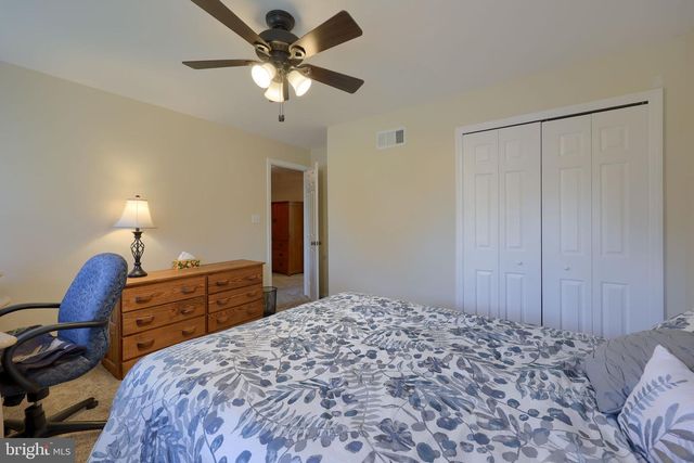 3474 CRYSTAL LN, Lancaster, PA 17601