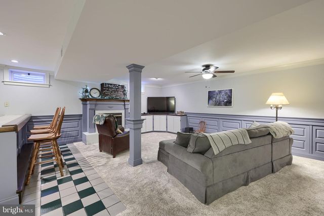 3474 CRYSTAL LN, Lancaster, PA 17601