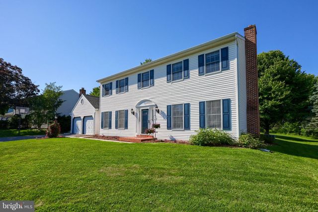 3474 CRYSTAL LN, Lancaster, PA 17601