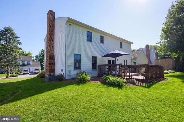 3474 CRYSTAL LN, Lancaster, PA 17601