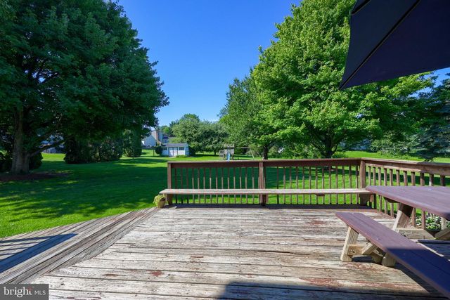 3474 CRYSTAL LN, Lancaster, PA 17601