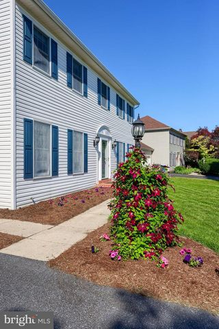 3474 CRYSTAL LN, Lancaster, PA 17601