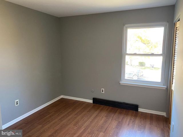 14 BERKSHIRE RD, Sicklerville, NJ 08081