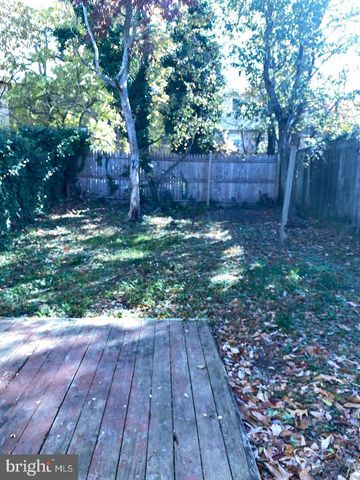 14 BERKSHIRE RD, Sicklerville, NJ 08081