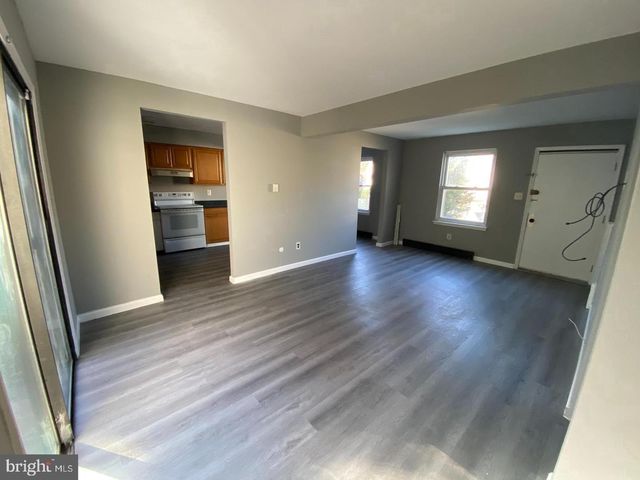 14 BERKSHIRE RD, Sicklerville, NJ 08081