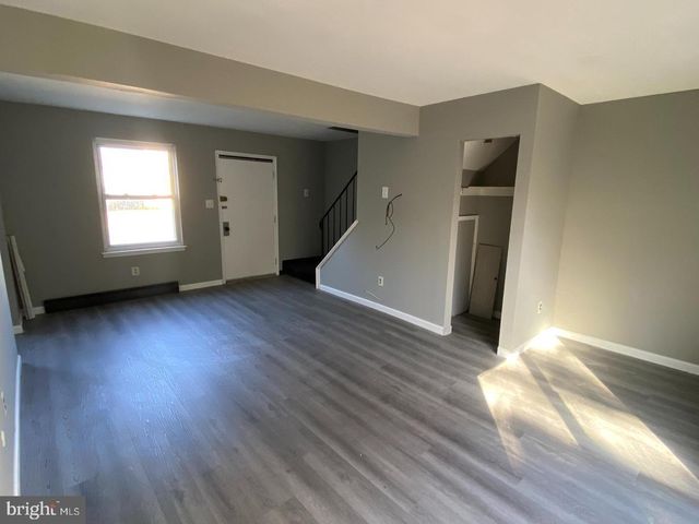 14 BERKSHIRE RD, Sicklerville, NJ 08081