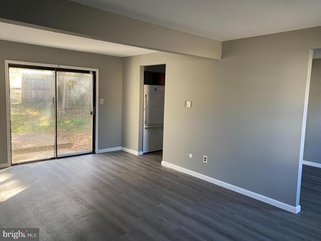 14 BERKSHIRE RD, Sicklerville, NJ 08081