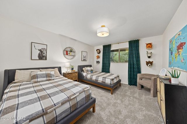 7701 E Knollwood Circle, Tucson, AZ 85750