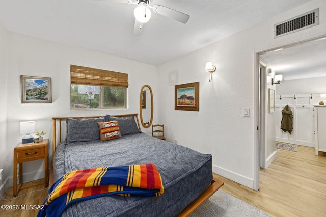 7701 E Knollwood Circle, Tucson, AZ 85750