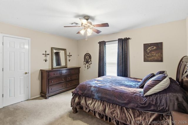 9952 E Shadowlake Drive, Claremore, OK 74017