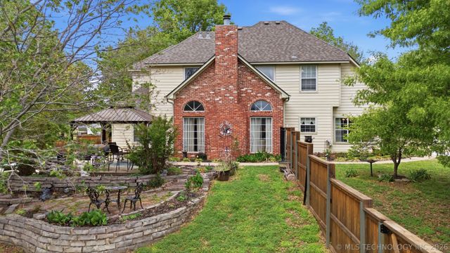 9952 E Shadowlake Drive, Claremore, OK 74017