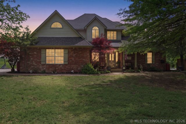 9952 E Shadowlake Drive, Claremore, OK 74017