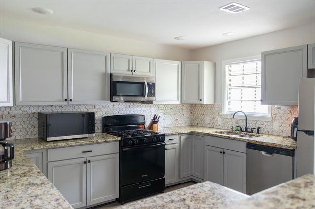9213 Scotch Pine Drive, Shreveport, LA 71118