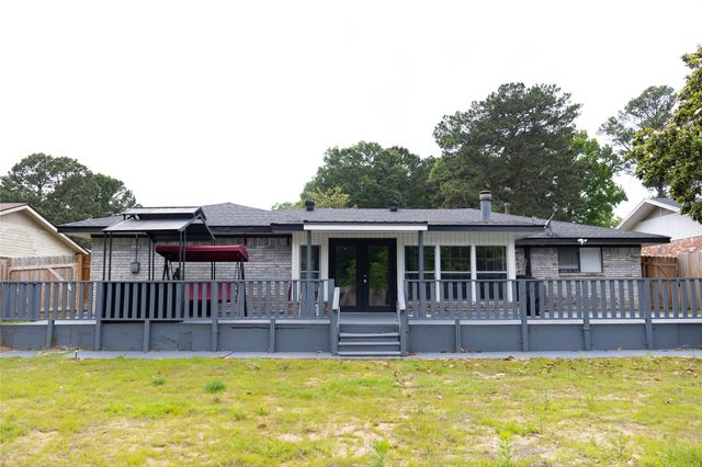 9213 Scotch Pine Drive, Shreveport, LA 71118
