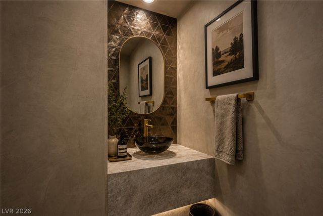 29 Desert Highlands Drive, Henderson, NV 89052