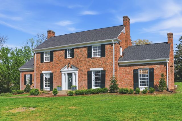 3616 Hoods Hill Rd, Nashville, TN 37215