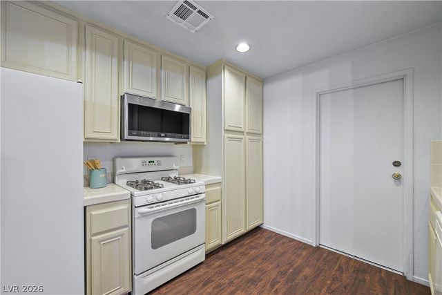 5424 Comchec Way 103, Las Vegas, NV 89108