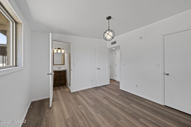 16467 N Avenida De La Canada, Tucson, AZ 85739