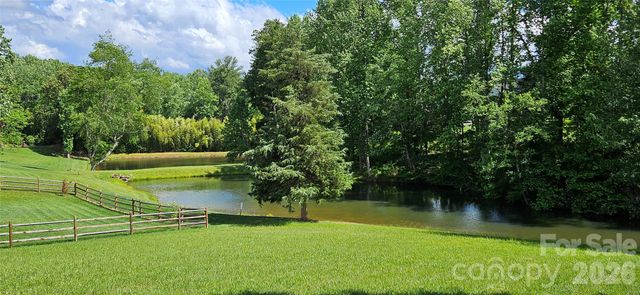 12 Farm Pond Lane, Candler, NC 28715
