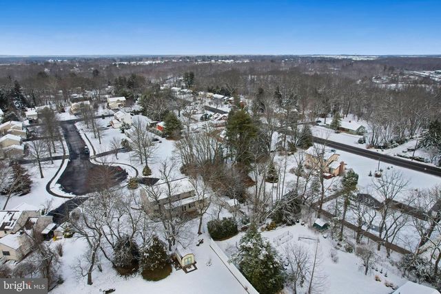 5 MARY CT, Cranbury, NJ 08512