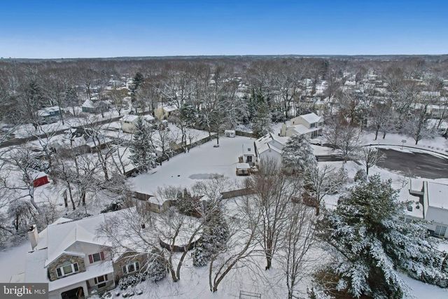 5 MARY CT, Cranbury, NJ 08512