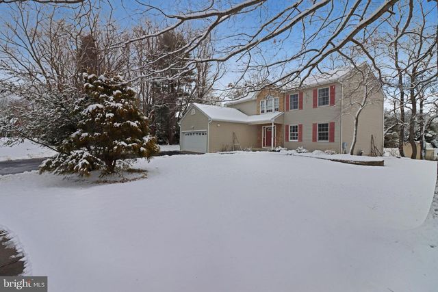 5 MARY CT, Cranbury, NJ 08512