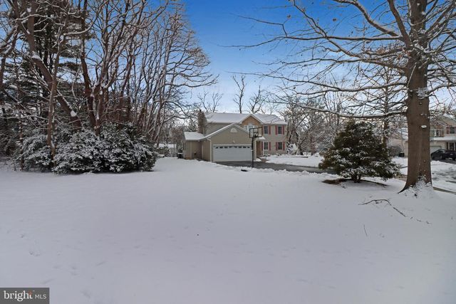 5 MARY CT, Cranbury, NJ 08512