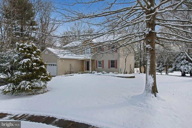 5 MARY CT, Cranbury, NJ 08512
