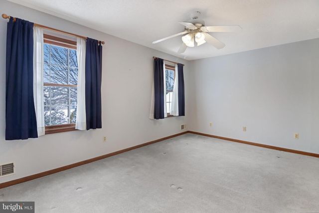 5 MARY CT, Cranbury, NJ 08512