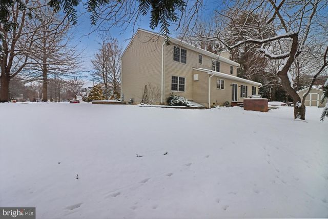 5 MARY CT, Cranbury, NJ 08512