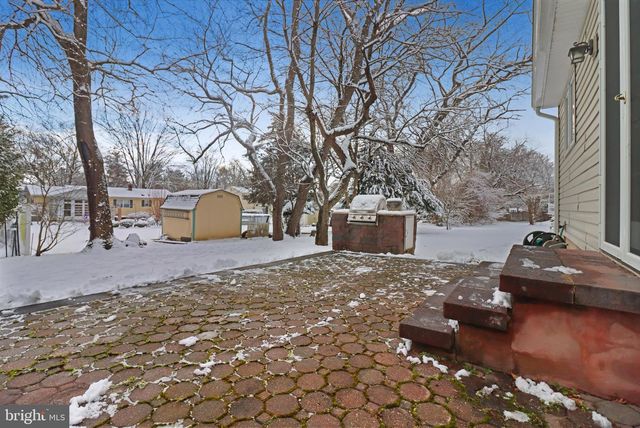 5 MARY CT, Cranbury, NJ 08512