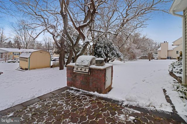 5 MARY CT, Cranbury, NJ 08512