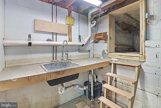 5 MARY CT, Cranbury, NJ 08512