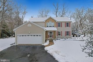 5 MARY CT, Cranbury, NJ 08512