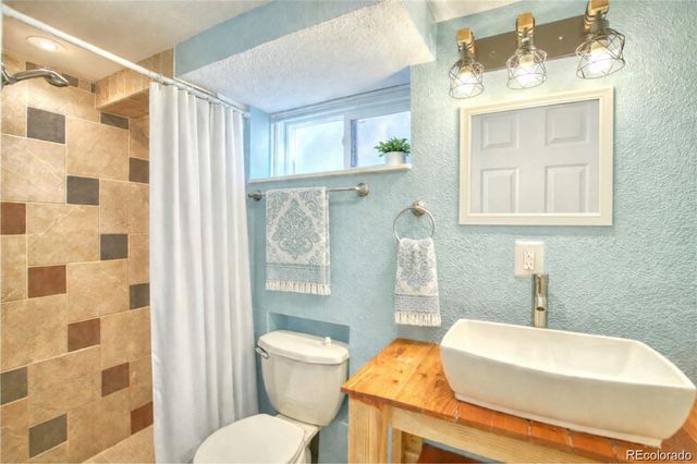 447 W 8th Street, Loveland, CO 80537