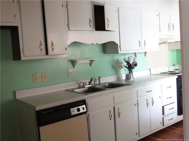 5609 Bowman Court, Fayetteville, NC 28304