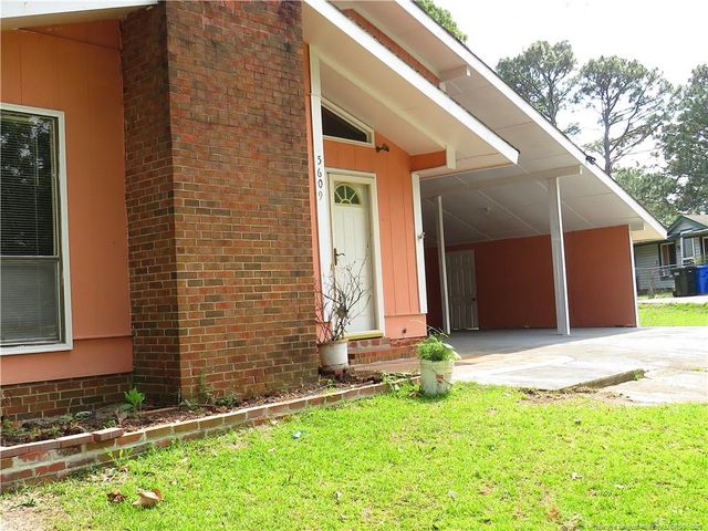 5609 Bowman Court, Fayetteville, NC 28304