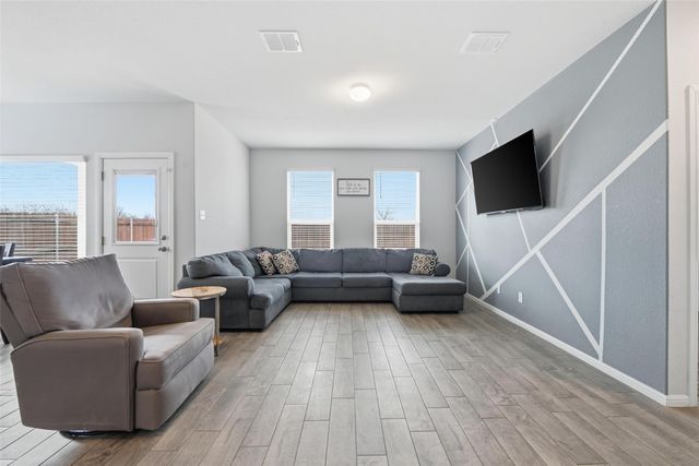 6301 Blacksmith Avenue, Fort Worth, TX 76179