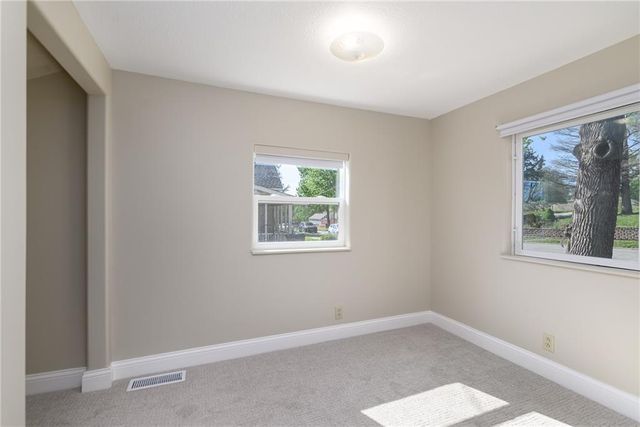 811 Dakota Street, Leavenworth, KS 66048