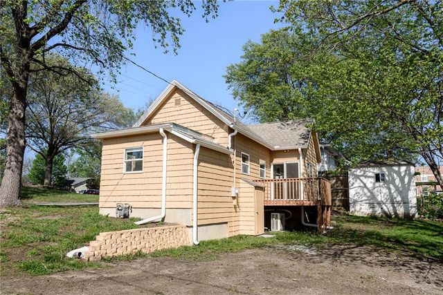 811 Dakota Street, Leavenworth, KS 66048