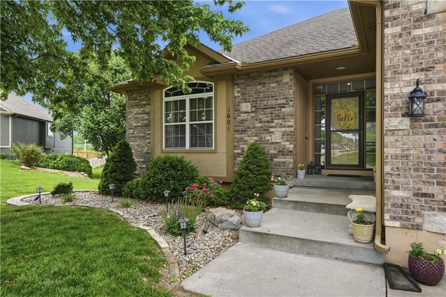 1601 Chisam Road, Kearney, MO 64060