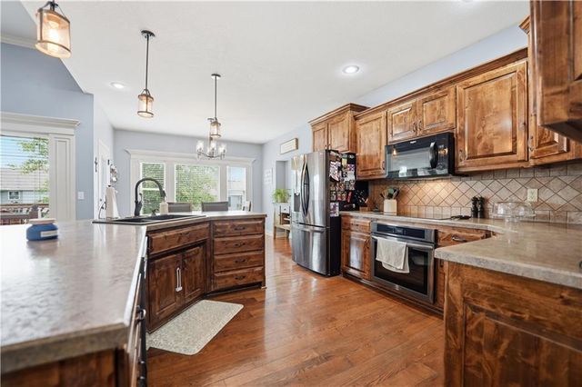 1601 Chisam Road, Kearney, MO 64060