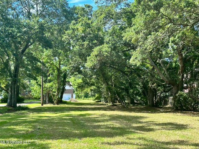 2507 Beach Boulevard, Pascagoula, MS 39567